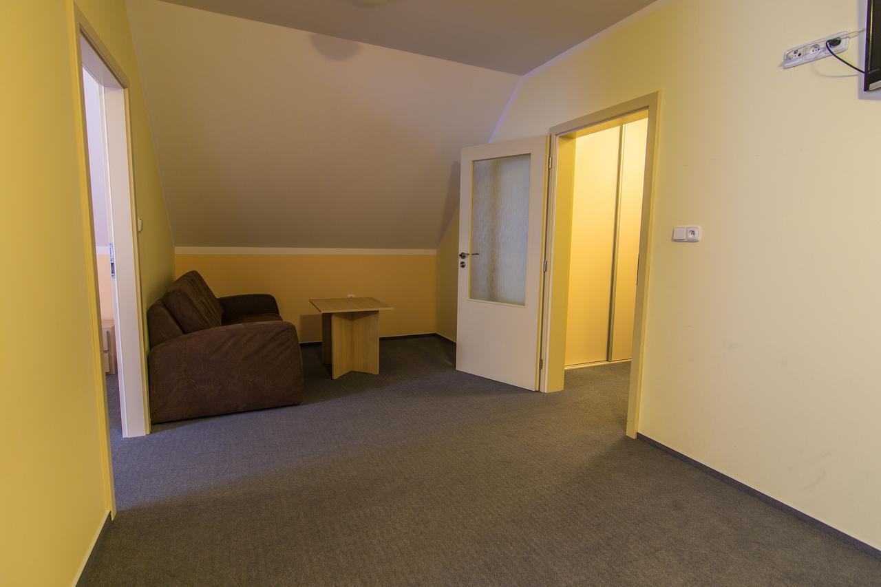 Apartmány Sport with Garage Rokytnice nad Jizerou Exterior foto